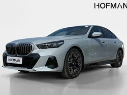 Grau Neu 2025 BMW 520 Comfort Edition Limousine | 65.400 € (Fairer Preis)
