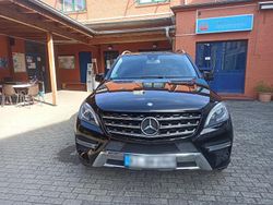 Schwarz Gebraucht 2013 Mercedes ML350 SUV | 15.999 € (Fairer Preis)