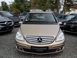 Grau Gebraucht 2006 Mercedes B170 Van / Kleinbus | 3.900 € (Fairer Preis)