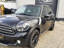 Schwarz Gebraucht 2016 Mini Cooper Countryman SUV | 15.199 € (Etwas zu teuer)