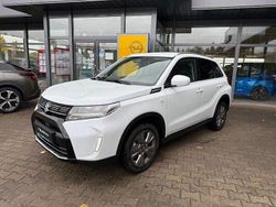 Weiss Gebraucht 2025 Suzuki Vitara SUV | 23.780 € (Fairer Preis)