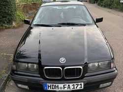 Schwarz Gebraucht 1998 BMW 316 Compact Kleinwagen | 4.000 € (Teuer)