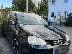 Schwarz Gebraucht 2007 VW Golf V Kleinwagen | 2.100 € (Fairer Preis)
