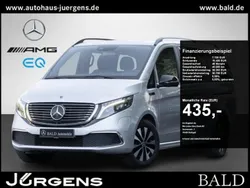 Brillantsilber metallic Gebraucht 2021 Mercedes EQV300 AMG Van / Kleinbus | 38.499 € (Fairer Preis)