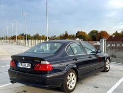 Blau Gebraucht 2004 BMW 325 Limousine | 3.750 € (Superpreis)