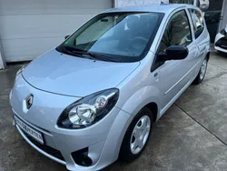 Grau Gebraucht 2011 Renault Twingo Kleinwagen | 4.100 € (Fairer Preis)