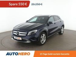 Blau Gebraucht 2016 Mercedes GLA200 Urban SUV | 19.700 € (Fairer Preis)