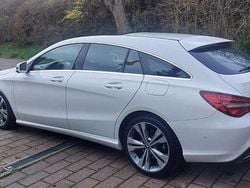 Weiß Gebraucht 2017 Mercedes CLA180 Shooting Brake Kombi | 13.490 € (Guter Preis)
