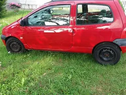 Rot Gebraucht 2004 Renault Twingo Kleinwagen | 1.350 € (Fairer Preis)