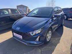 Vibrant blue metalic Gebraucht 2024 Hyundai i20 Kleinwagen | 18.990 € (Fairer Preis)