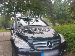 Schwarz Gebraucht 2010 Mercedes B180 Van / Kleinbus | 5.250 € (Fairer Preis)