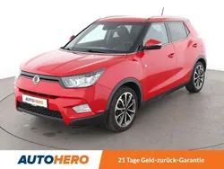 Rot Gebraucht 2017 Ssangyong Tivoli Quartz SUV | 10.490 € (Etwas zu teuer)