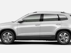 Brillantsilber metallic Neu 2025 Skoda Karoq Selection SUV | 35.239 € (Guter Preis)