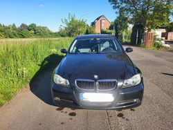 Schwarz Gebraucht 2005 BMW 318 | 2.000 € (Fairer Preis)