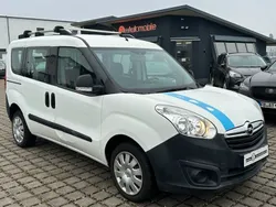 Weiß Gebraucht 2013 Opel Combo Selection Van / Kleinbus | 5.999 € (Guter Preis)