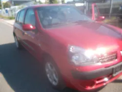 Rot Gebraucht 2004 Renault Clio II Kleinwagen | 2.500 €