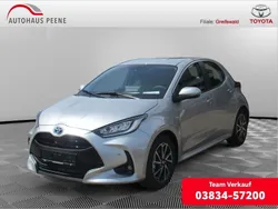Silber Neu 2024 Toyota Yaris Hybrid Team Limousine | 25.890 € (Fairer Preis)