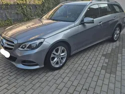 Grau Gebraucht 2015 Mercedes E220 Kombi | 14.400 € (Fairer Preis)