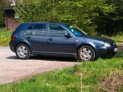Grau Gebraucht 2002 VW Golf IV Limousine | 3.000 € (Etwas zu teuer)