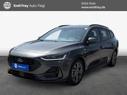 Magnetic grau metallic Gebraucht 2024 Ford Focus ST-Line Limousine | 25.490 € (Fairer Preis)