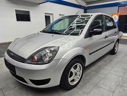 Silber Gebraucht 2004 Ford Fiesta Trend Kleinwagen | 2.490 € (Fairer Preis)