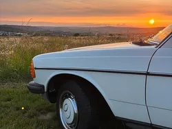 Weiß Gebraucht 1984 Mercedes 200 Limousine | 10.400 €