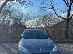 Grau Gebraucht 2011 Renault Fluence Limousine | 4.950 € (Fairer Preis)