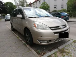 Grau Gebraucht 2010 Toyota Sienna Limited Van / Kleinbus | 5.600 €