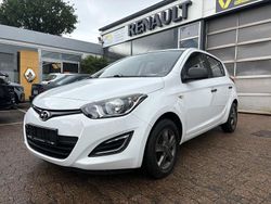 Weiß Gebraucht 2014 Hyundai i20 Classic Kleinwagen | 7.999 € (Teuer)