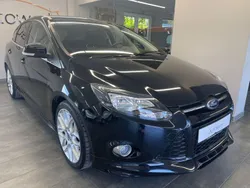 Schwarz Gebraucht 2013 Ford Focus S Limousine | 9.999 € (Fairer Preis)
