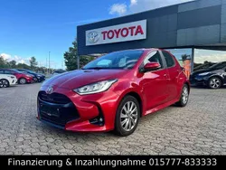 Rot Gebraucht 2022 Toyota Yaris Active Kleinwagen | 17.800 € (Etwas zu teuer)