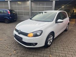 Weiß Gebraucht 2010 VW Golf VI Team Limousine | 2.990 € (Guter Preis)