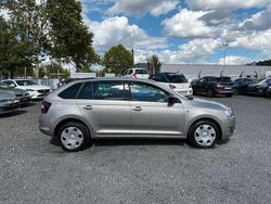 Beige Gebraucht 2014 Skoda Rapid Ambition Kombi | 7.700 € (Fairer Preis)