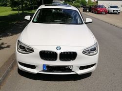 Weiß Gebraucht 2015 BMW 116 Sport Line Kleinwagen | 11.999 € (Etwas zu teuer)