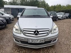 Silber Gebraucht 2006 Mercedes B200 Van / Kleinbus | 5.699 € (Fairer Preis)