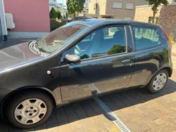 Schwarz Gebraucht 2005 Fiat Punto Kleinwagen | 900 €