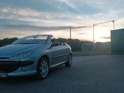 Silber Gebraucht 2001 Peugeot 206 CC Cabrio | 2.600 € (Teuer)