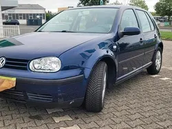 Blau Gebraucht 2002 VW Golf IV Limousine | 2.500 € (Fairer Preis)