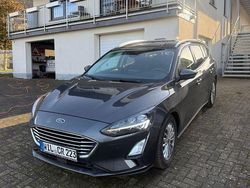 Grau Gebraucht 2020 Ford Focus Titanium Limousine | 12.500 € (Guter Preis)