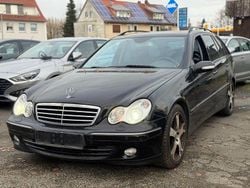 Schwarz Gebraucht 2006 Mercedes C280 Avantgarde Kombi | 2.900 € (Superpreis)