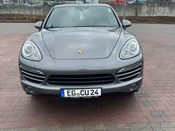 Grau Gebraucht 2012 Porsche Cayenne SUV | 20.000 € (Guter Preis)