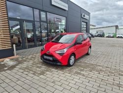 Rot Gebraucht 2020 Toyota Aygo Kleinwagen | 8.940 € (Guter Preis)