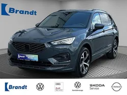 Delfin grau metallic (metallic) Gebraucht 2024 Seat Tarraco FR SUV | 35.890 € (Fairer Preis)