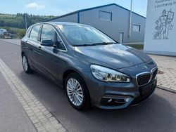 Grau Gebraucht 2015 BMW 220 Active Tourer Luxury Line Van / Kleinbus | 8.990 € (Superpreis)