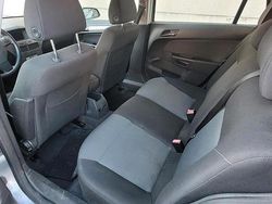 Grau Gebraucht 2005 Opel Astra Kombi | 1.000 € (Guter Preis)