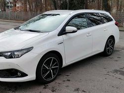 Weiß Gebraucht 2018 Toyota Auris Touring Sports Kombi | 14.500 € (Fairer Preis)