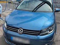 Blau Gebraucht 2013 VW Touran Van / Kleinbus | 10.000 €