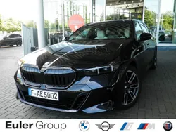Schwarz Gebraucht 2025 BMW 520 Performance Kombi | 52.550 € (Guter Preis)
