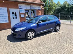 Blau Gebraucht 2011 Renault Mégane III Authentique Limousine | 4.400 € (Fairer Preis)