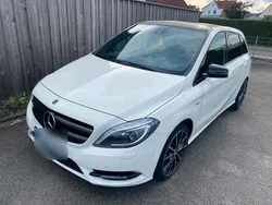 Weiß Gebraucht 2011 Mercedes B180 Van / Kleinbus | 10.700 €
